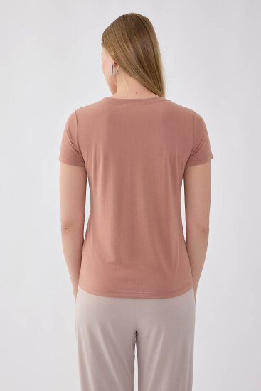 V Yaka Salaş Tişört - 10