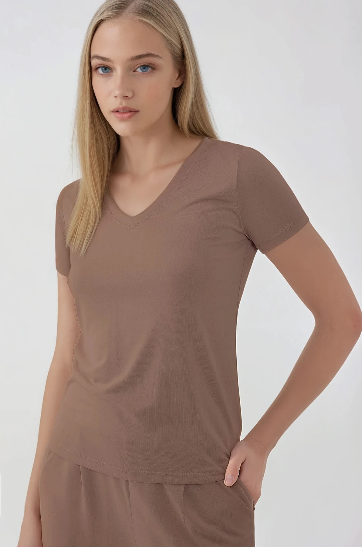 V Yaka Salaş Tişört - Thumbnail