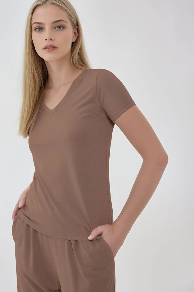 V Yaka Salaş Tişört - 24