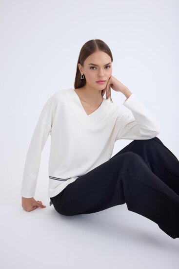 V Yaka Şerit Detaylı Uzun Kol Bluz - 8