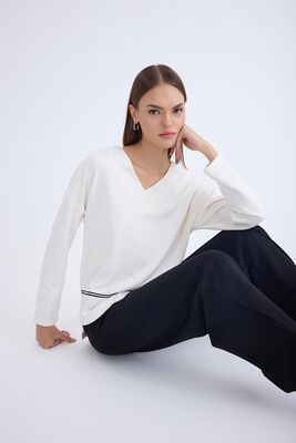 V Yaka Şerit Detaylı Uzun Kol Bluz - Thumbnail (7)