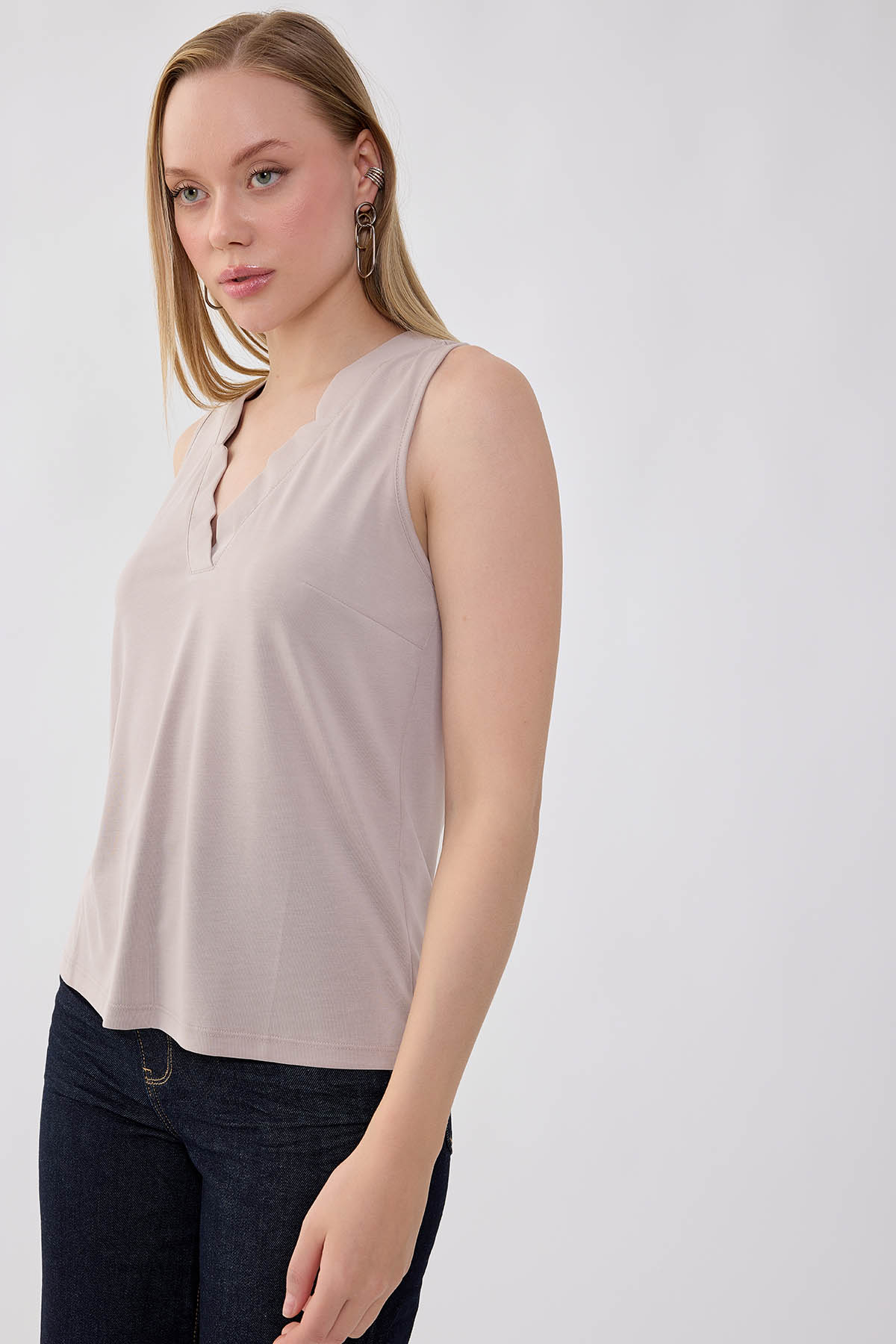 VİTRİN - V Yaka Sıfır Kol Bluz (1)