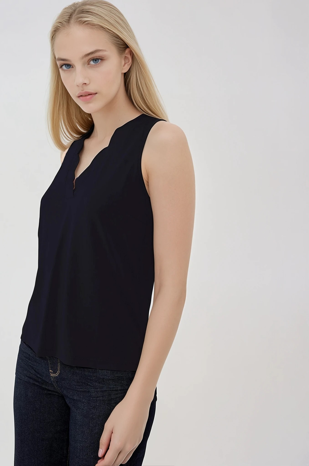 V Yaka Sıfır Kol Bluz - Thumbnail