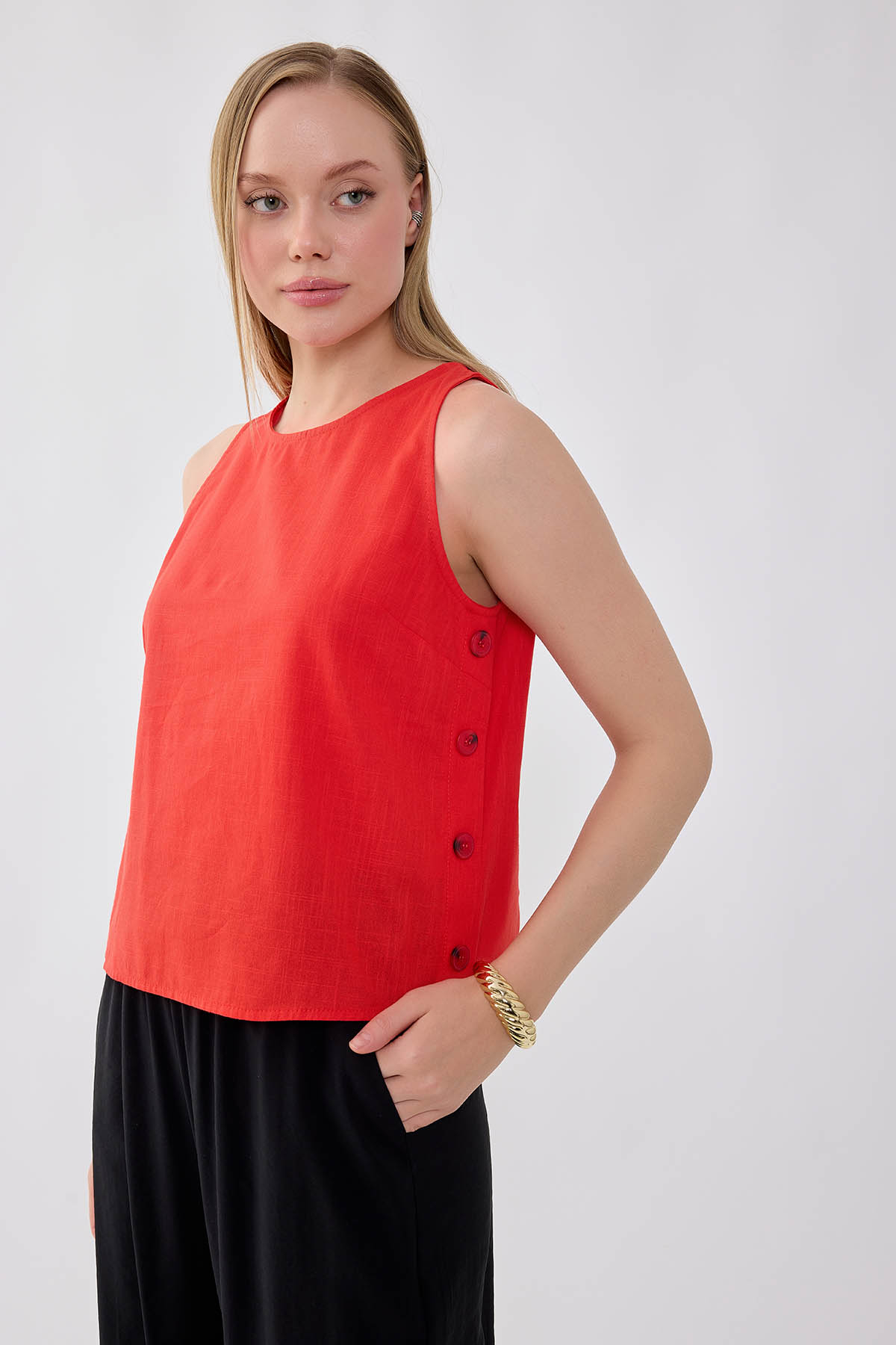 Viskon Keten Yanları Düğmeli Sıfır Kol Bluz - Thumbnail