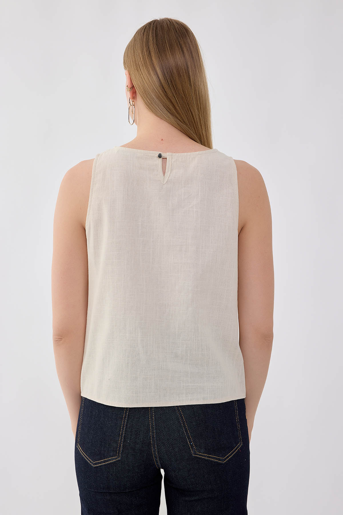 Viskon Keten Yanları Düğmeli Sıfır Kol Bluz - Thumbnail