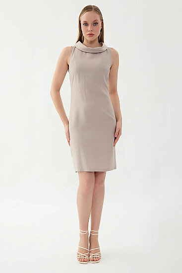 Yaka Detaylı Sıfır Kol Elbise - 10