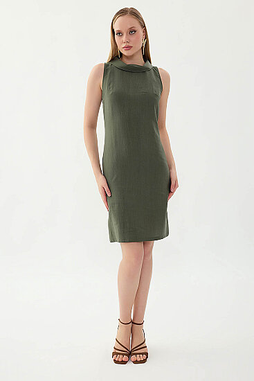 Yaka Detaylı Sıfır Kol Elbise - 15