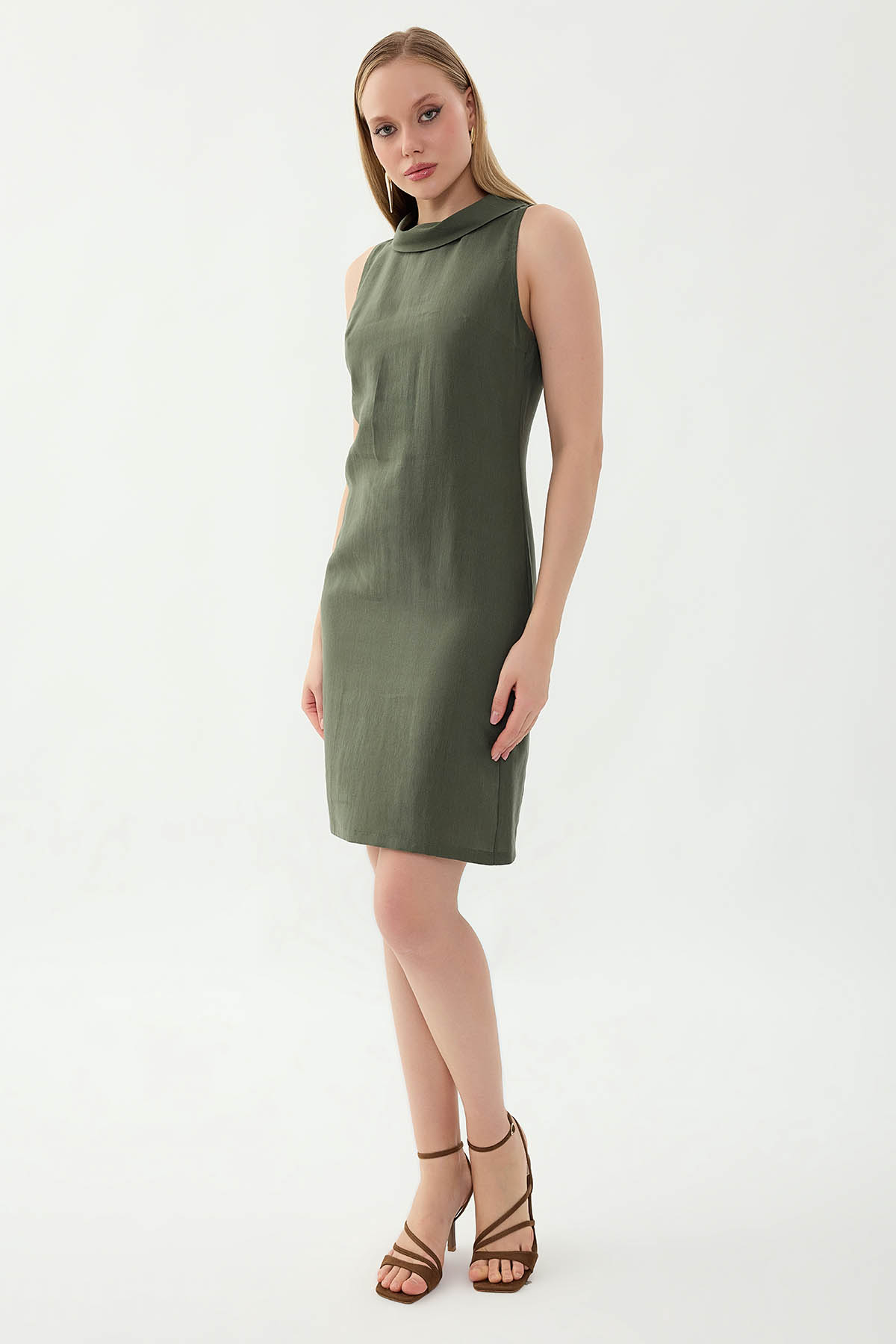 Yaka Detaylı Sıfır Kol Elbise - Thumbnail