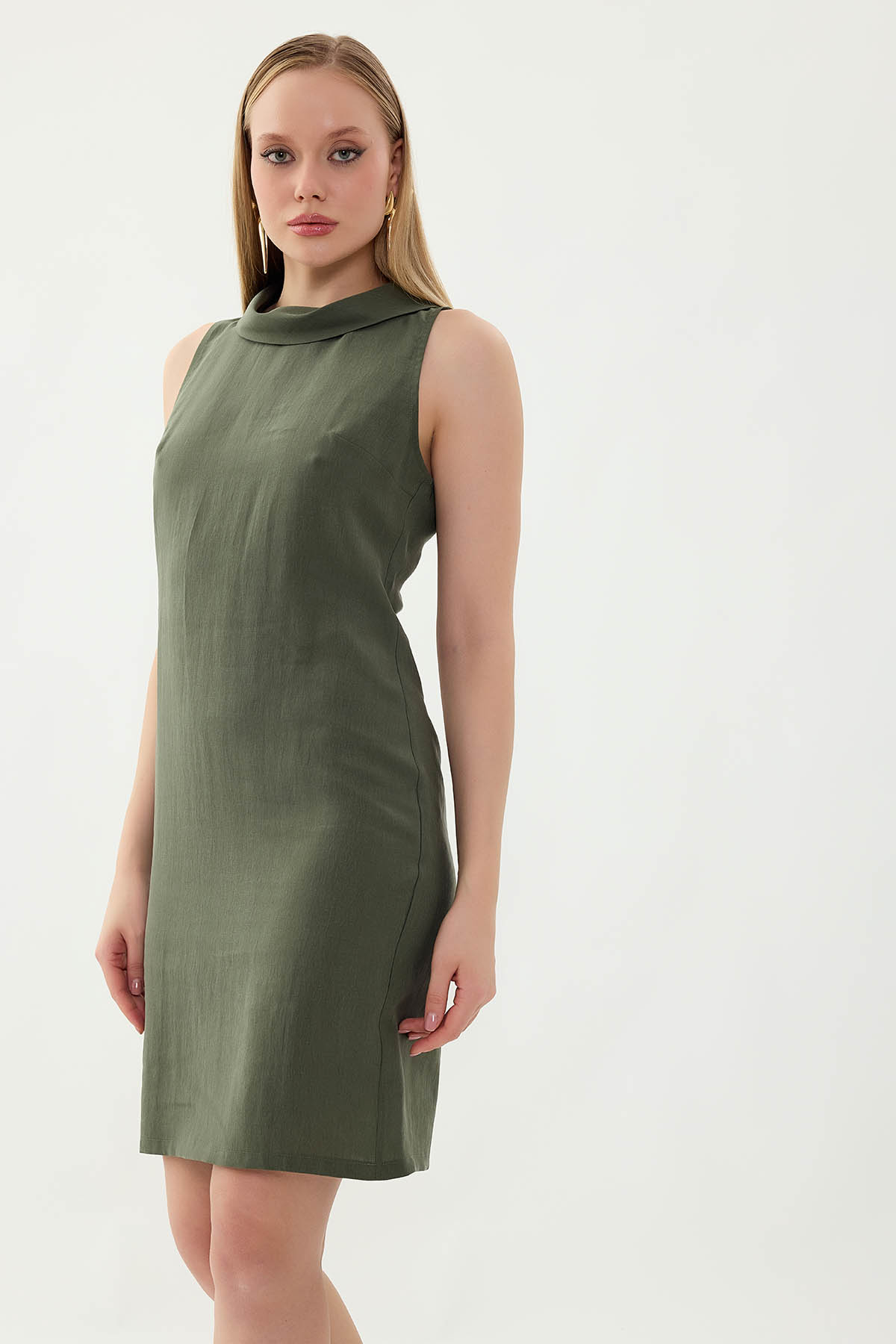 Yaka Detaylı Sıfır Kol Elbise - Thumbnail