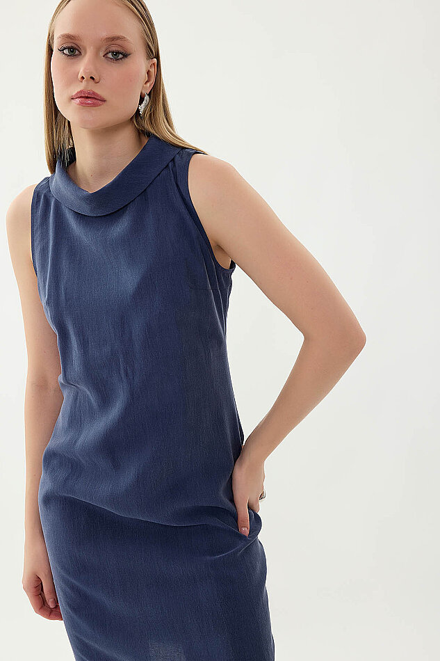 Yaka Detaylı Sıfır Kol Elbise - 28