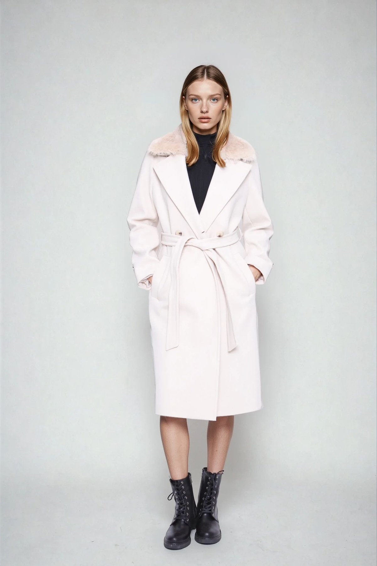 VİTRİN - Yakası Tüylü Beli Kuşaklı Uzun Kaşe Kaban (1)