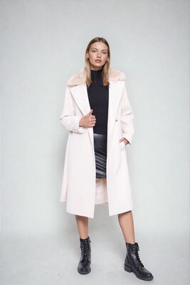 Kürk Yaka Beli Kuşaklı Uzun Kaşe Kaban