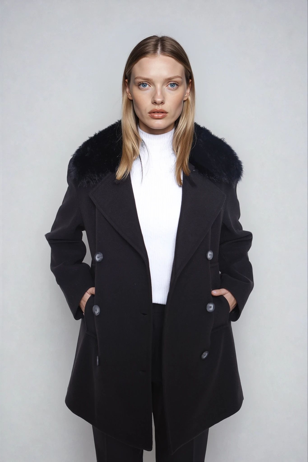 Yakası Tüylü Büyük Cepli Kısa Kaşe Kaban - Thumbnail