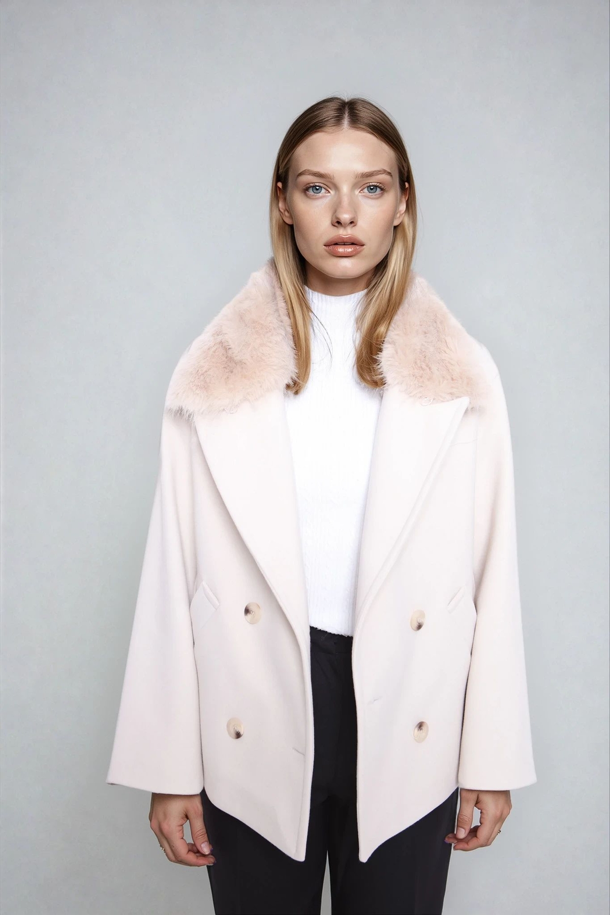 Yakası Tüylü Düğmeli Kısa Kaşe Kaban - Thumbnail