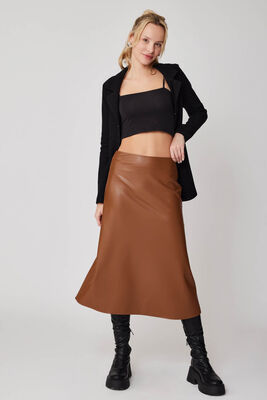 Yanı Fermuarlı Midi Boy Deri Etek - 4