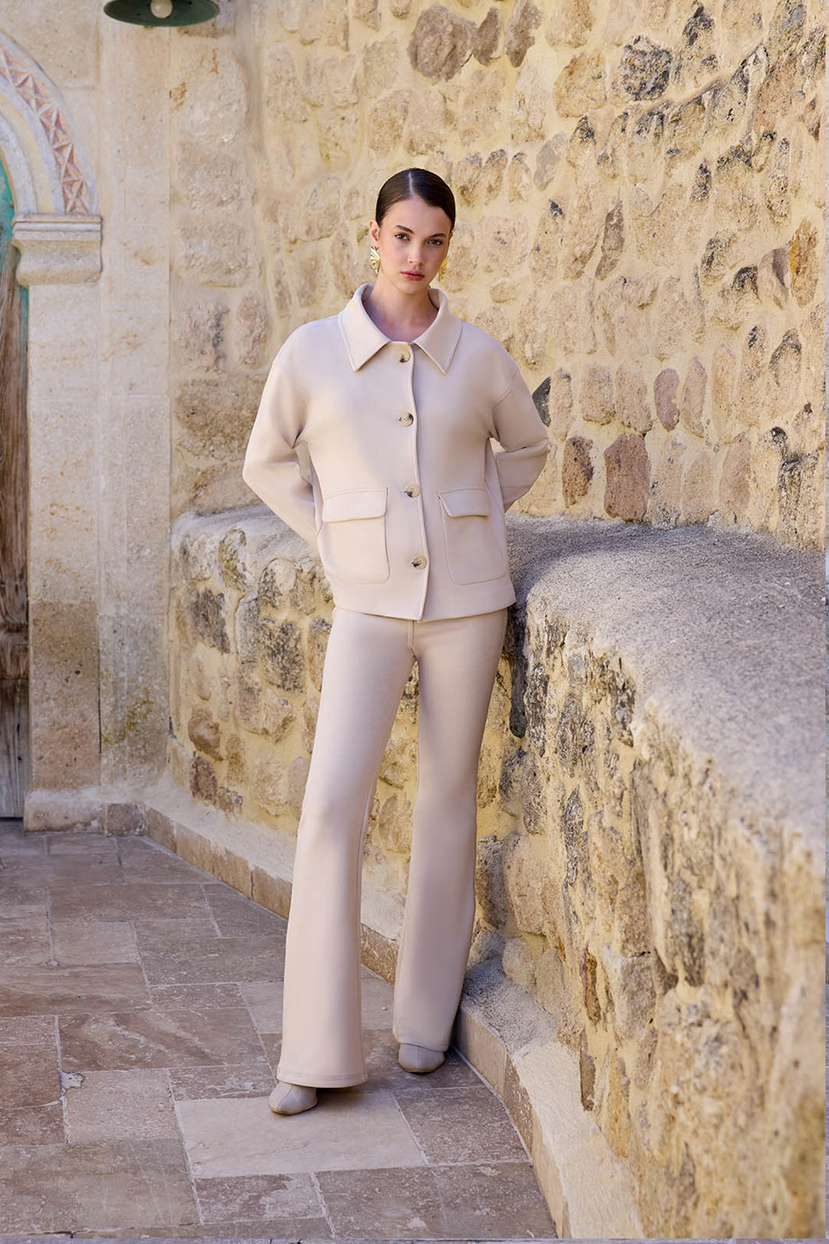 VİTRİN - Yüksek Bel İspanyol Paça Süet Kumaş Pantolon VİTRİN - Yüksek Bel İspanyol Paça Süet Kumaş Pantolon