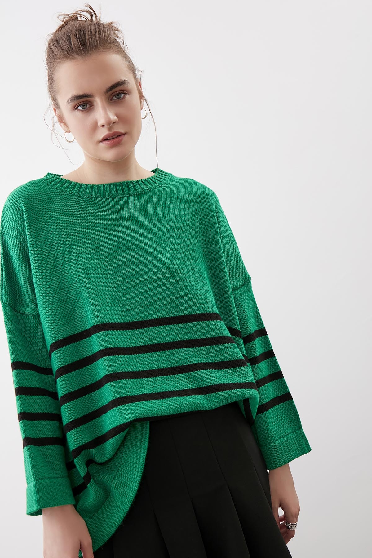 Yuvarlak Yaka Çizgili Oversize Kazak - Thumbnail