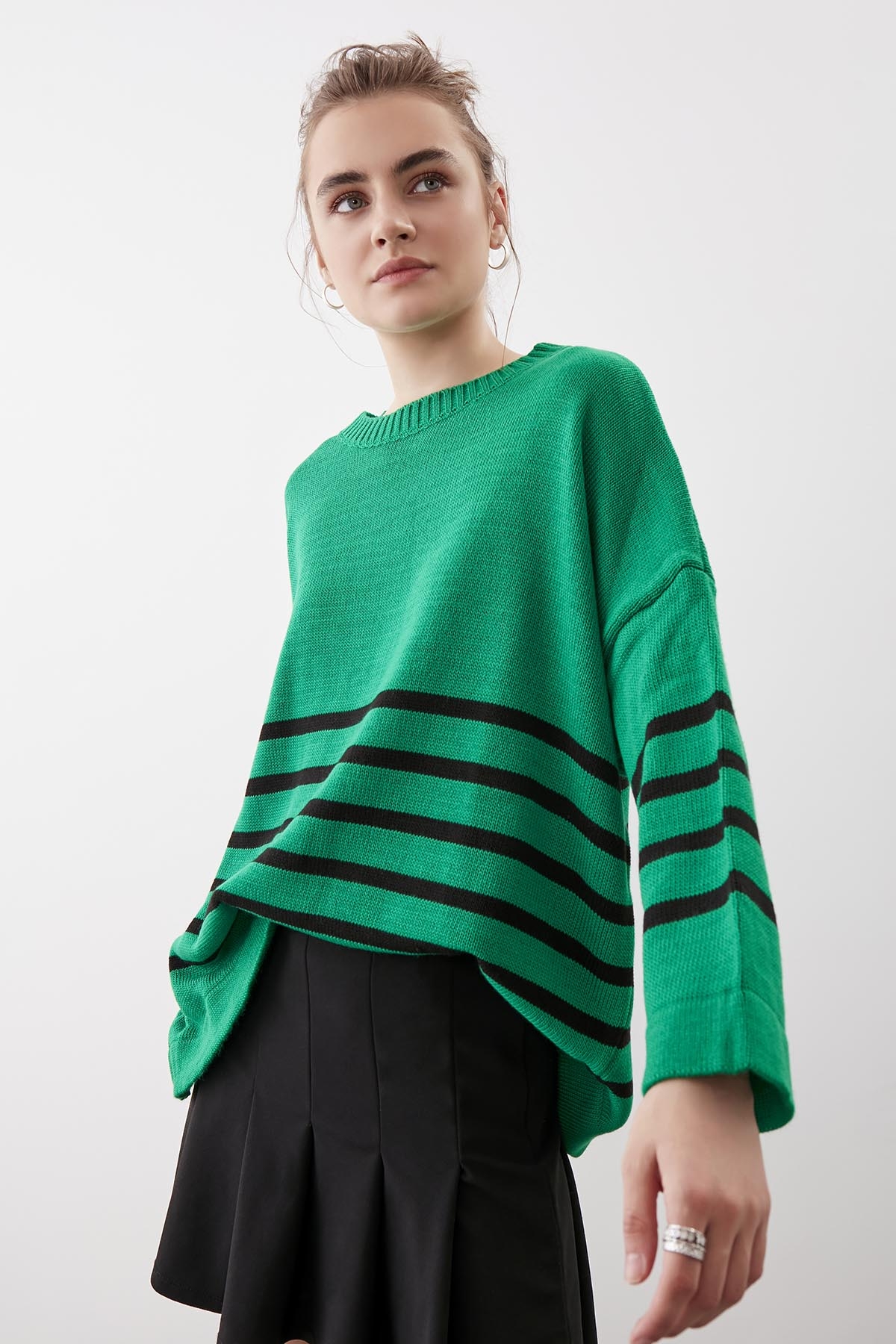 Yuvarlak Yaka Çizgili Oversize Kazak - Thumbnail