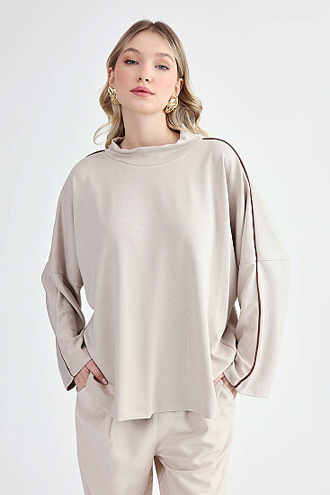Yuvarlak Yaka Kenarı Şeritli Oversize Bluz - 1