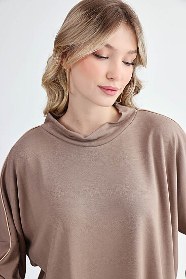 Yuvarlak Yaka Kenarı Şeritli Oversize Bluz - 20