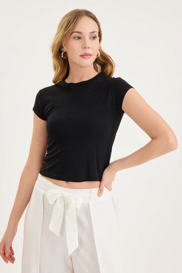 Yuvarlak Yaka Kısa Kol Crop Bluz - 14