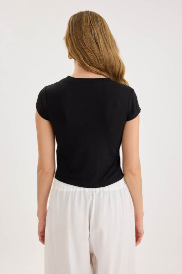 Yuvarlak Yaka Kısa Kol Crop Bluz - 16