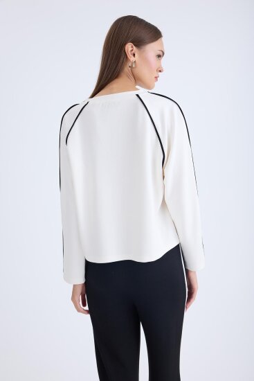 Yuvarlak Yaka Şeritli Uzun Kol Bluz - 9