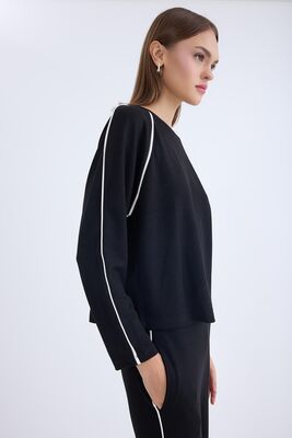 Yuvarlak Yaka Şeritli Uzun Kol Bluz - Thumbnail (13)