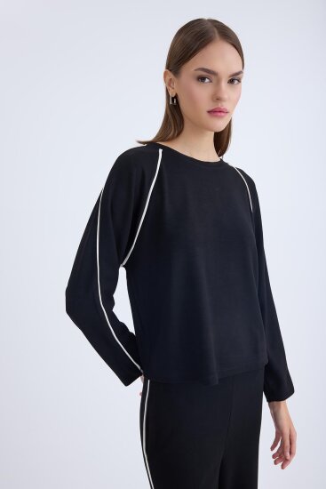 Yuvarlak Yaka Şeritli Uzun Kol Bluz - 12