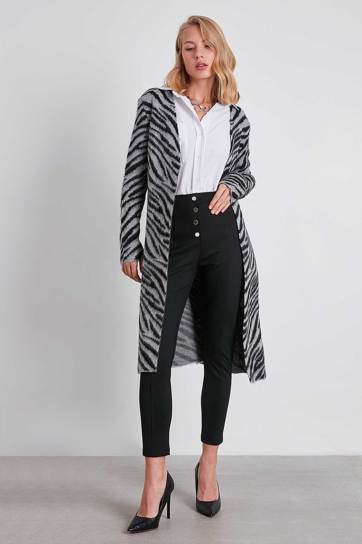 Zebra Desen Şardonlu Uzun Triko Hırka - Thumbnail